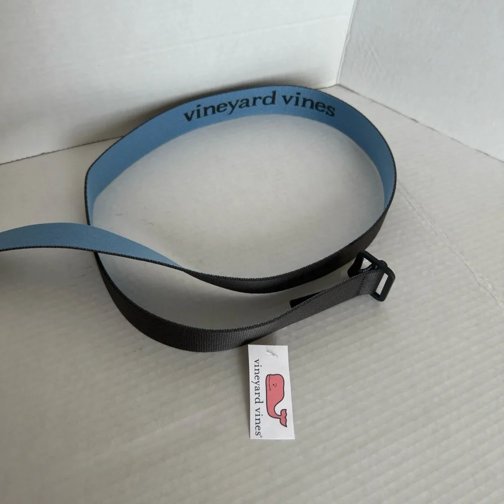 Vineyard Vines || Men’s two toned reversible Belt size Large
